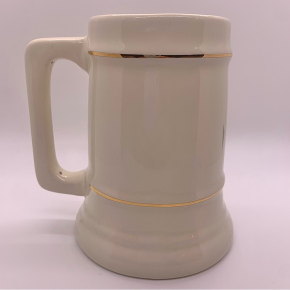 Vintage white ceramic Harvard University beer mug featuring the Harvard crest - Picture 3 of 8